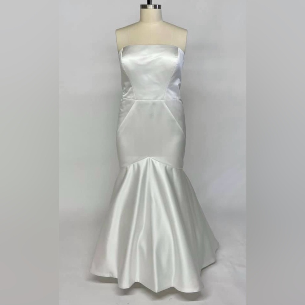 NWT “Milly” gown by Leigh & Sienna